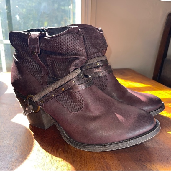 Maurices Euc Burgundy Western Ankle 